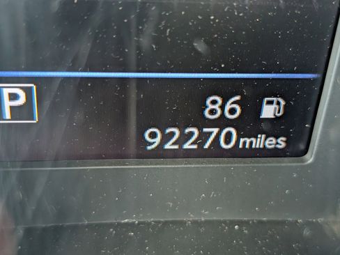 Used 2018 Nissan Rogue SV FWD image 14