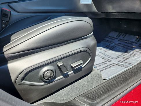 New 2025 Jeep Grand Cherokee Limited w/ Black Appearance Package image 35