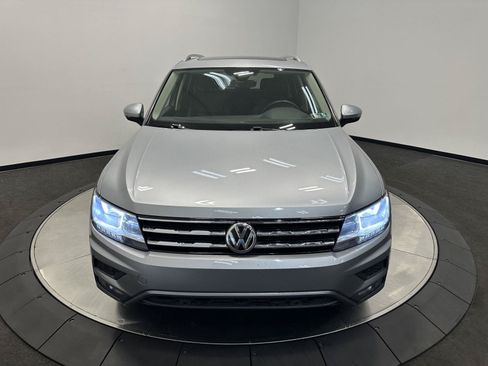 Used 2020 Volkswagen Tiguan SEL AWD/4WD image 3