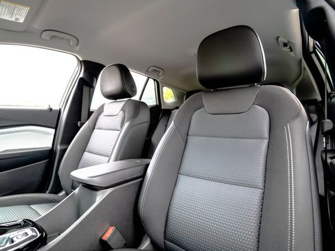 New 2026 Chevrolet Trax LT FWD image 6