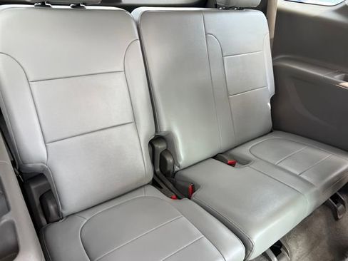 Used 2018 Chevrolet Traverse LT image 23