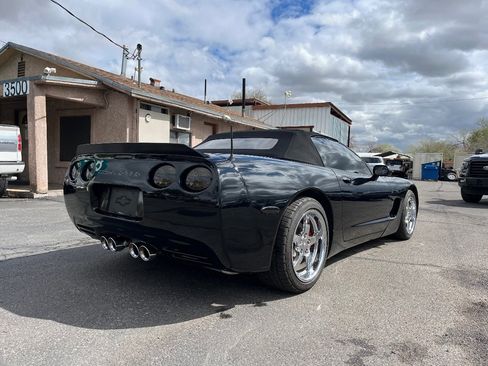 Used 2002 Chevrolet Corvette w/ Preferred Equipment Group2 image 3