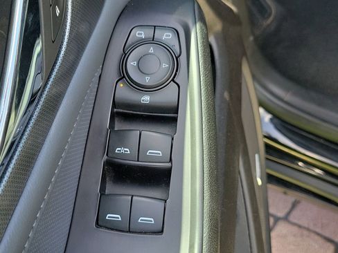 Used 2018 Chevrolet Traverse Premier w/ Driver Confidence II Package FWD image 21
