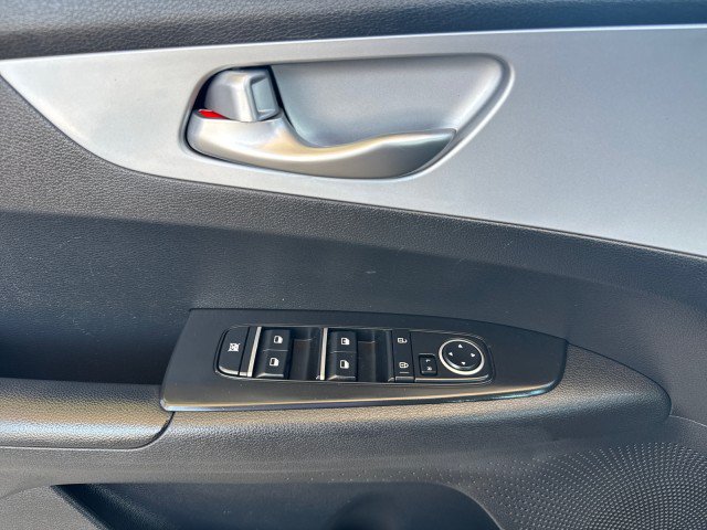 Used 2023 Kia Forte LXS FWD image 9