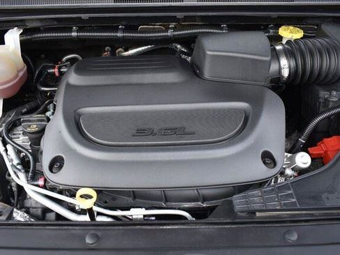 Used 2025 Chrysler Pacifica Select FWD image 37