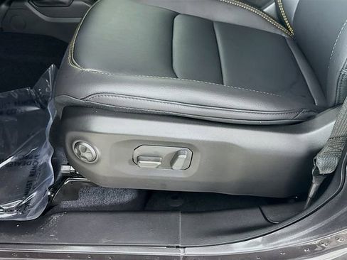 New 2025 Jeep Gladiator Sport image 18