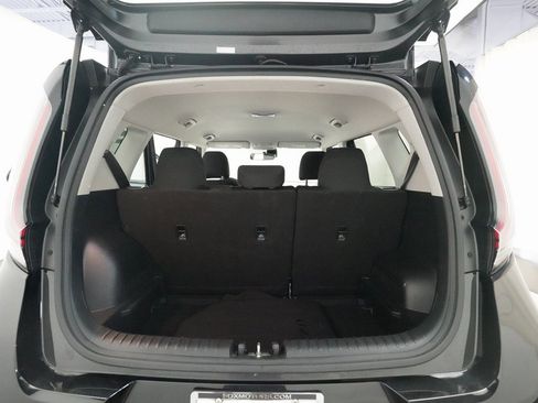 Certified 2023 Kia Soul LX w/ LX Technology Package image 10