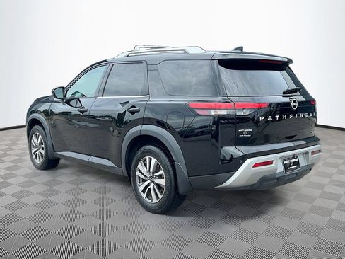 Used 2023 Nissan Pathfinder SL FWD image 7