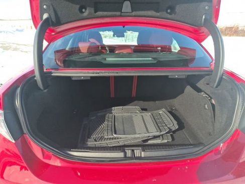 Used 2024 Alfa Romeo Giulia Veloce image 8