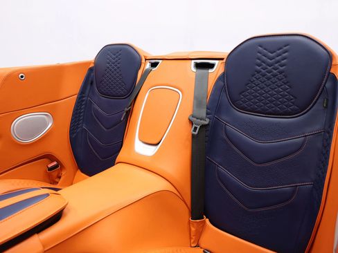 Used 2022 Aston Martin DBS Superleggera Volante RWD image 63