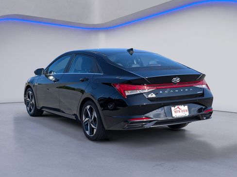 Used 2022 Hyundai Elantra Limited w/ Cargo Package FWD image 7