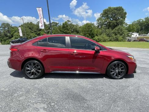 Used 2026 Toyota Corolla SE FWD image 2