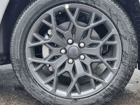 New 2026 Jeep Grand Cherokee L Summit AWD/4WD image 17