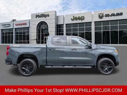 Used 2026 Chevrolet Silverado 1500 Custom Trail Boss w/ Turbomax Blackout Package AWD/4WD image 2