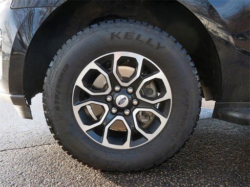 Used 2024 Ford Expedition Max XLT image 9