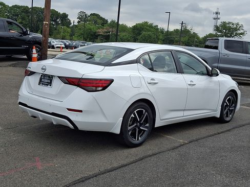 Certified 2025 Nissan Sentra SV FWD image 7