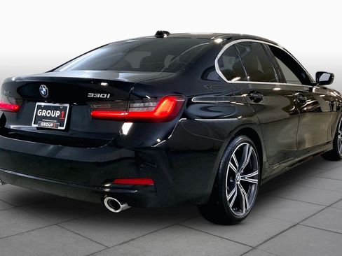 Used 2024 BMW 330i xDrive Sedan w/ Premium Package AWD/4WD image 12
