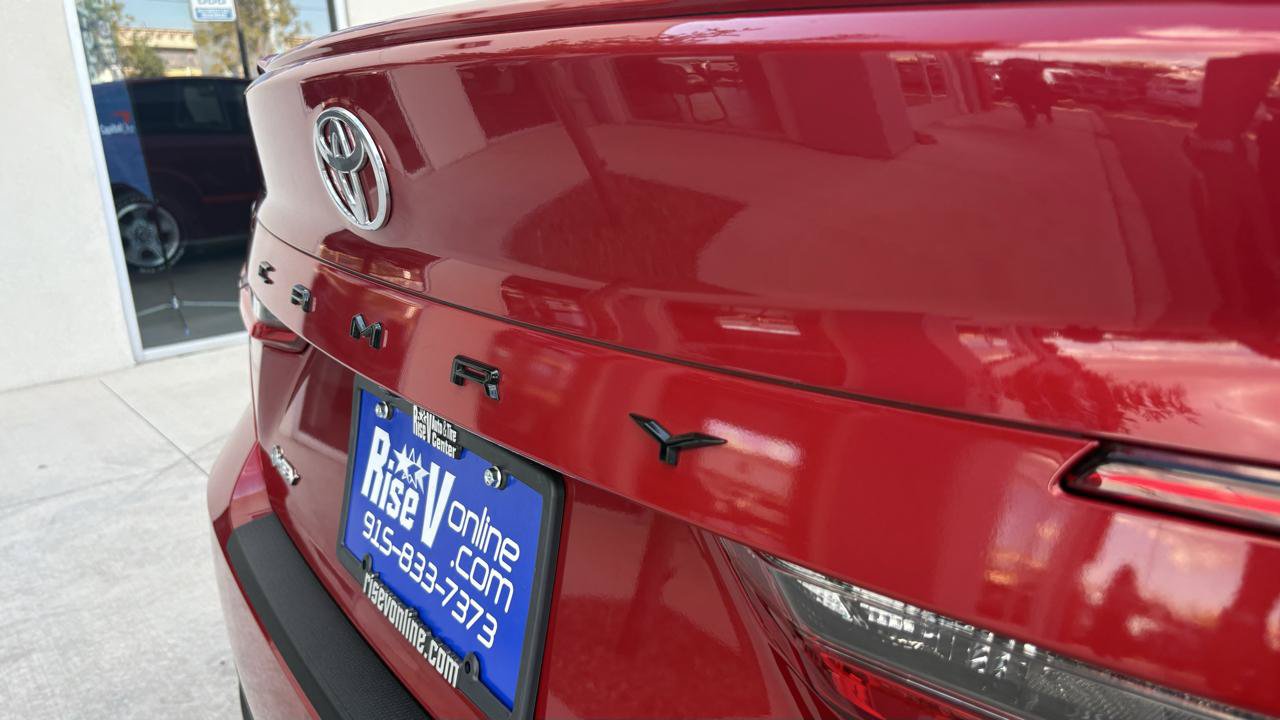 Used 2025 Toyota Camry SE w/ Convenience Package FWD image 7