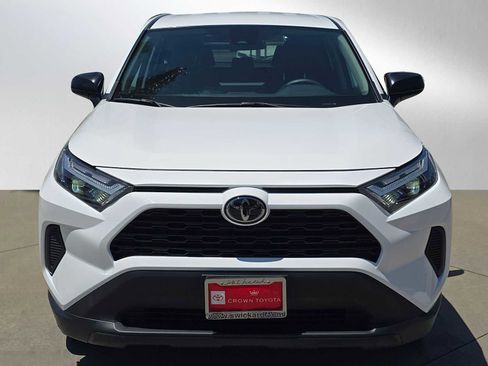 Certified 2025 Toyota RAV4 LE FWD image 8