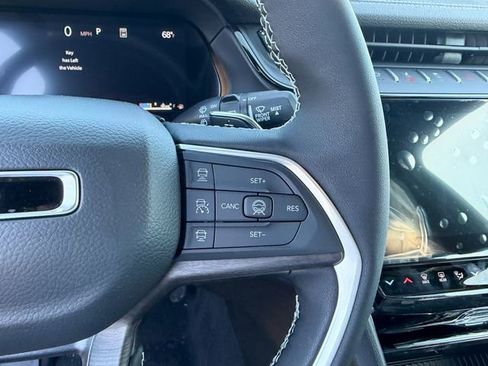 New 2026 Jeep Grand Cherokee Altitude AWD/4WD image 16