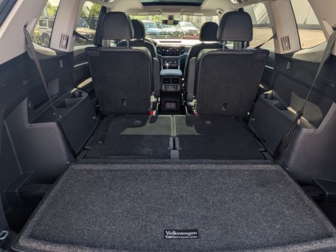 Used 2021 Volkswagen Atlas SEL AWD/4WD image 19