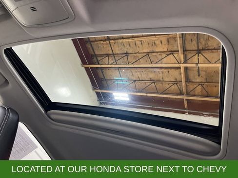 Used 2016 Toyota RAV4 Limited image 28