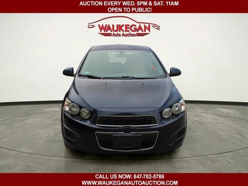Used 2015 Chevrolet Sonic LT FWD image 2