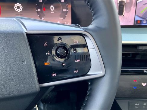 Used 2025 Nissan Murano SL image 25