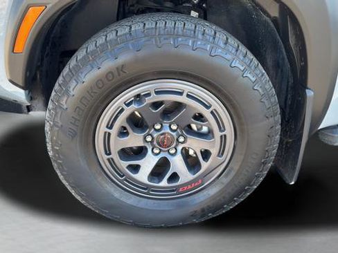 Used 2025 Nissan Frontier PRO-4X w/ Pro Premium Package AWD/4WD image 20
