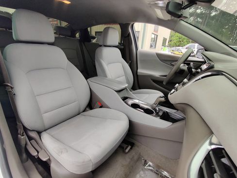 Used 2020 Chevrolet Malibu LT FWD image 5