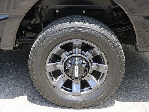 Used 2024 Ford F250 Lariat w/ Lariat Ultimate Package AWD/4WD image 9