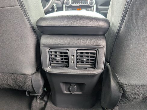 Used 2024 Toyota RAV4 LE image 7