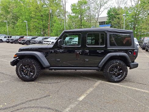 Used 2023 Jeep Wrangler Unlimited Sport AWD/4WD image 4