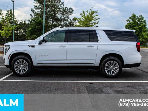 Used 2025 GMC Yukon XL Denali AWD/4WD image 7