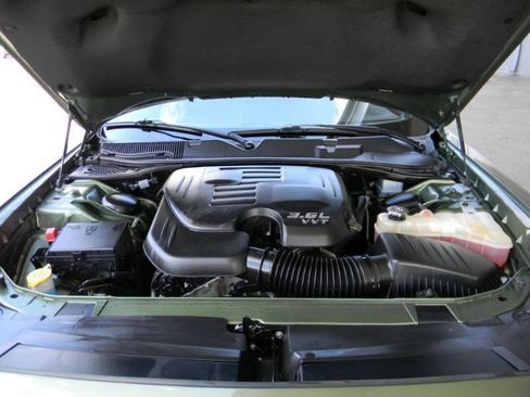 Used 2022 Dodge Challenger SXT image 23