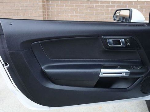 Used 2019 Ford Mustang GT RWD image 13
