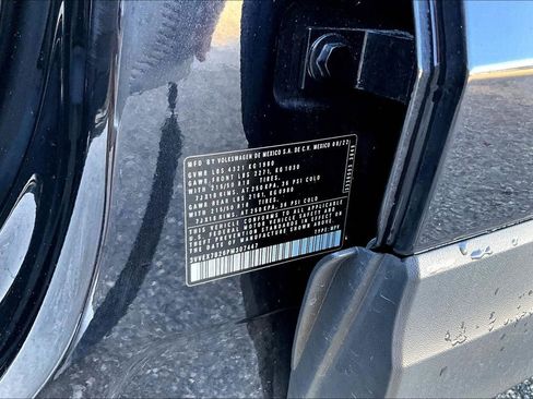 Certified 2023 Volkswagen Taos SE w/ Panoramic Sunroof Package image 30