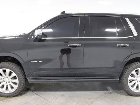 Used 2021 Chevrolet Tahoe Premier w/ Premium Package AWD/4WD image 6