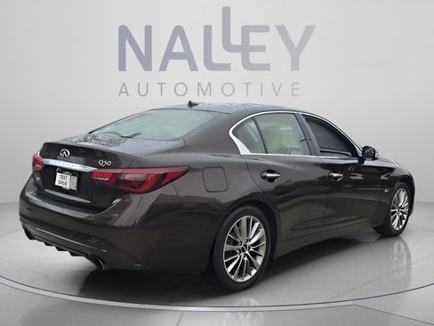 Used 2018 INFINITI Q50 Luxe w/ Essential Package (3.0T Luxe) image 5