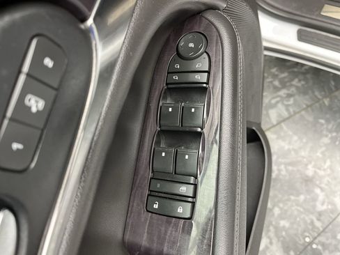 Used 2017 Buick Enclave Premium AWD/4WD image 9