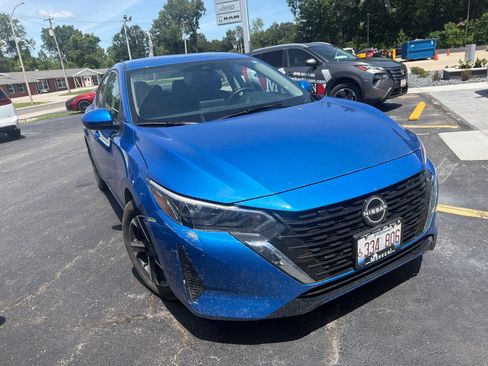Used 2025 Nissan Sentra SV w/ All-Weather Package FWD image 4