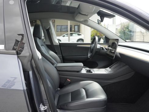 Used 2023 Tesla Model Y Long Range AWD/4WD image 16