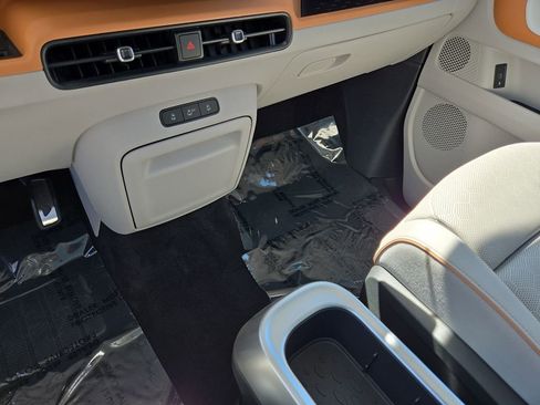 New 2025 Volkswagen ID. Buzz 1st Edition image 25