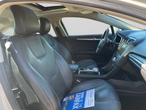Used 2017 Ford Fusion Titanium FWD image 11