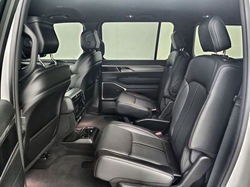 New 2026 Jeep Grand Wagoneer 4WD image 31