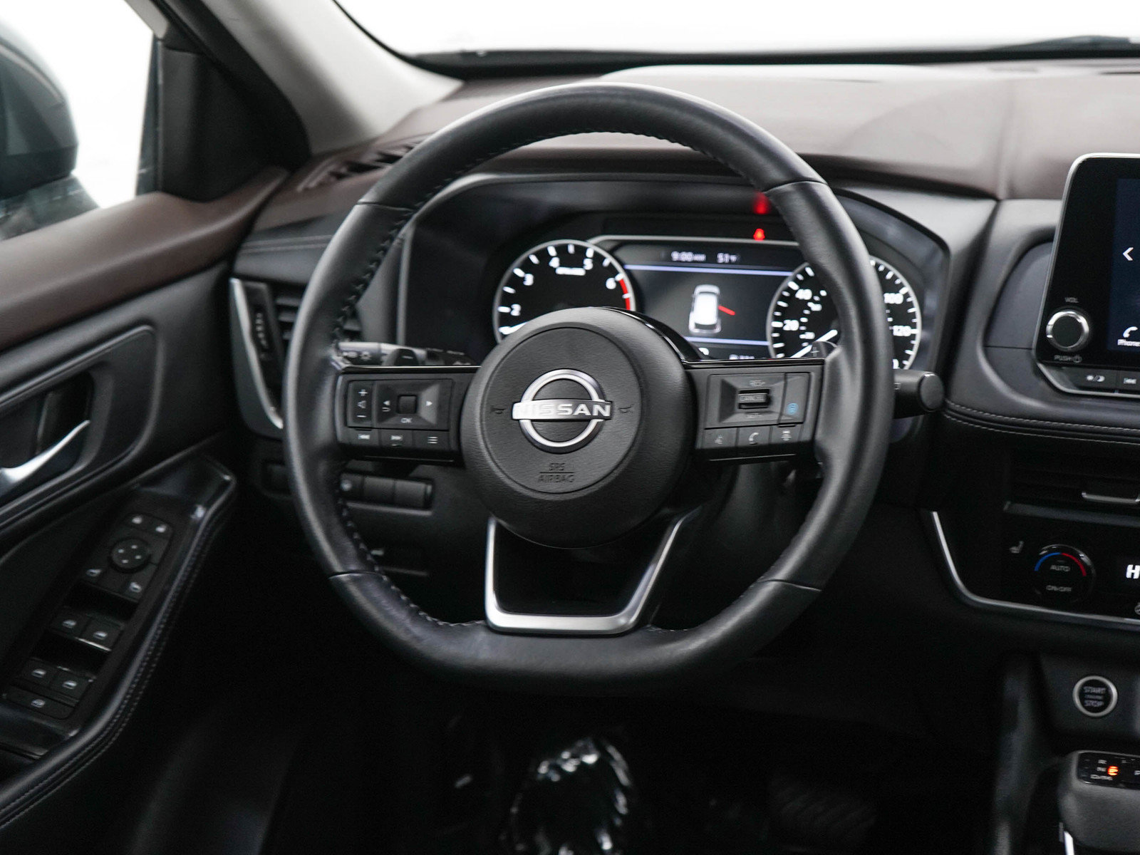 Used 2023 Nissan Rogue SV w/ SV Premium B Package AWD/4WD image 14