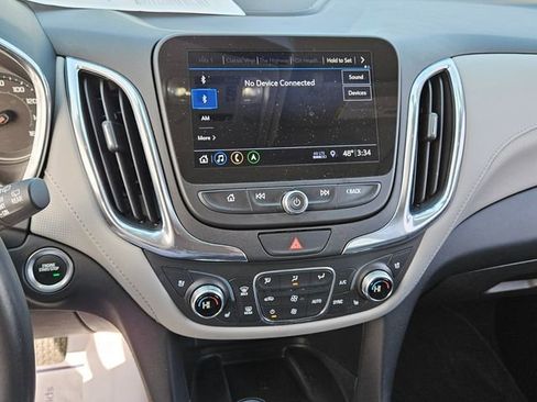 Used 2020 Chevrolet Equinox Premier image 17