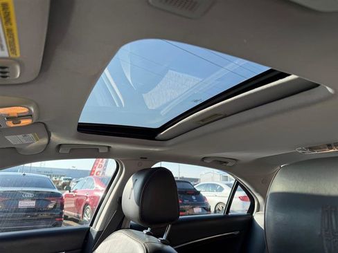 Used 2011 Lincoln MKZ AWD image 9