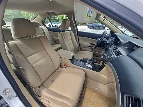 Used 2012 Honda Accord LX image 33
