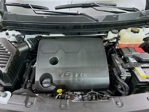 Used 2023 Chevrolet Traverse Premier w/ Redline Edition image 35